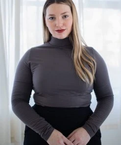 Mien Sol Mock Neck Long Sleeve Top