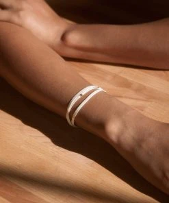 Stella Fluorescent Petite Gilded Strand Bracelet