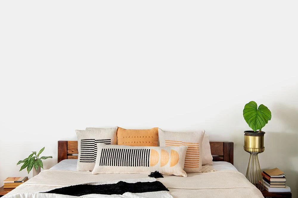 Casa Amarosa Stripe Throw Pillow Cover - Gold Earth Casa Amarosa Stripe Throw Pillow Cover - Gold Earth