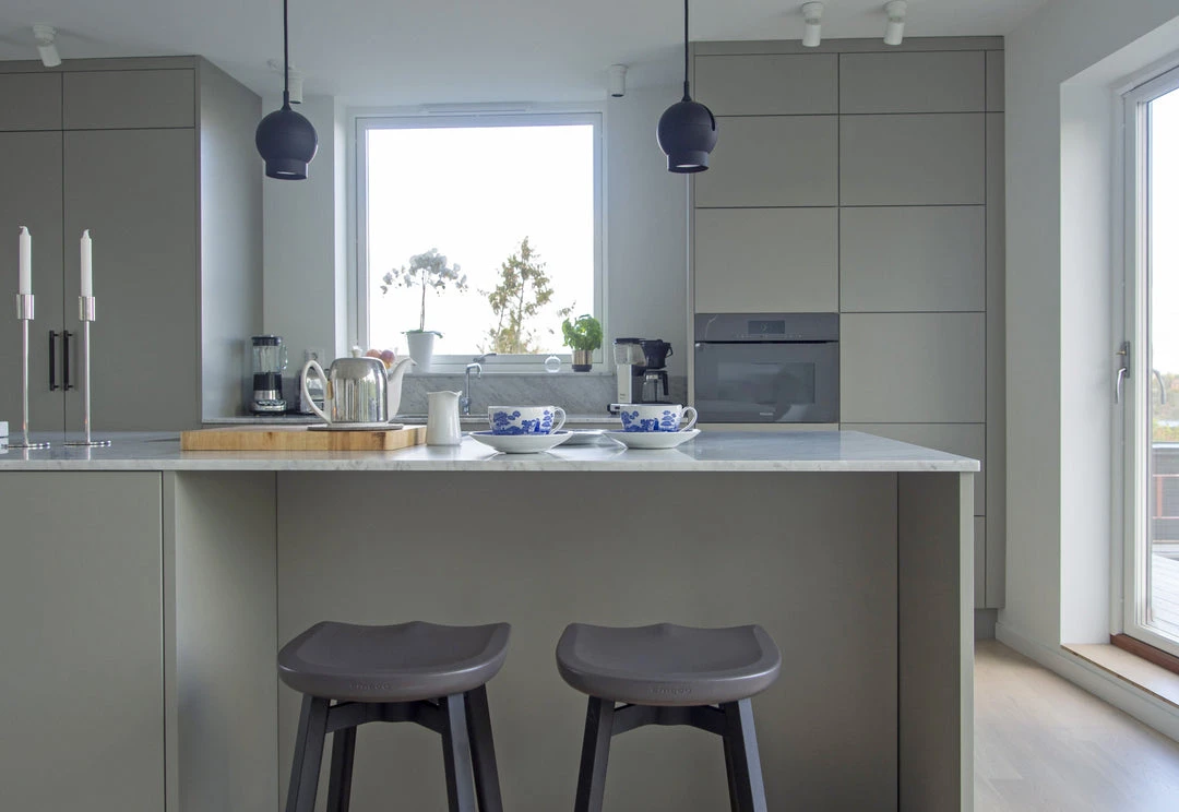 Emeco Su Barstool - Wood Frame 9 Emeco Su Barstool - Wood Frame