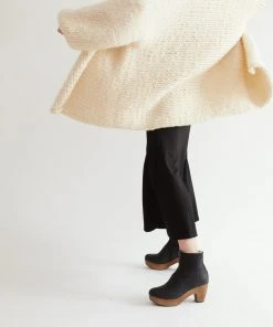 Coclico Tau Shearling Clog - Black