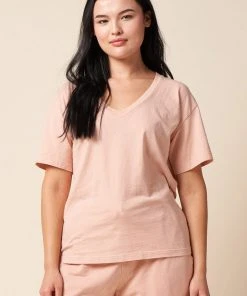 The Standard Stitch Clothing Relaxed V - Pale Pink