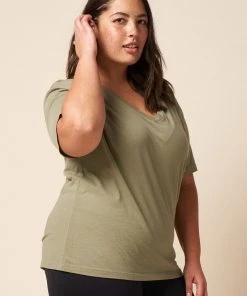 The Standard Stitch Relaxed V - Sage