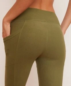 Wolven Activewear + Athleisure Recycled Crossover Pocket Legging - Eucalyptus 10 Wolven Activewear + Athleisure Recycled Crossover Pocket Legging - Eucalyptus