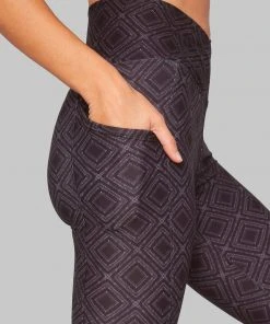 Wolven Activewear + Athleisure Crossover Recycled Legging With Pockets - Summit 16 Wolven Activewear + Athleisure Crossover Recycled Legging With Pockets - Summit