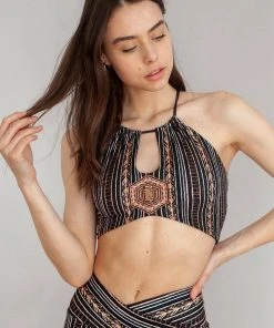 Wolven Reversible Recycled Keyhole Top - Zephyr Activewear + Athleisure 8 Wolven Reversible Recycled Keyhole Top - Zephyr Activewear + Athleisure